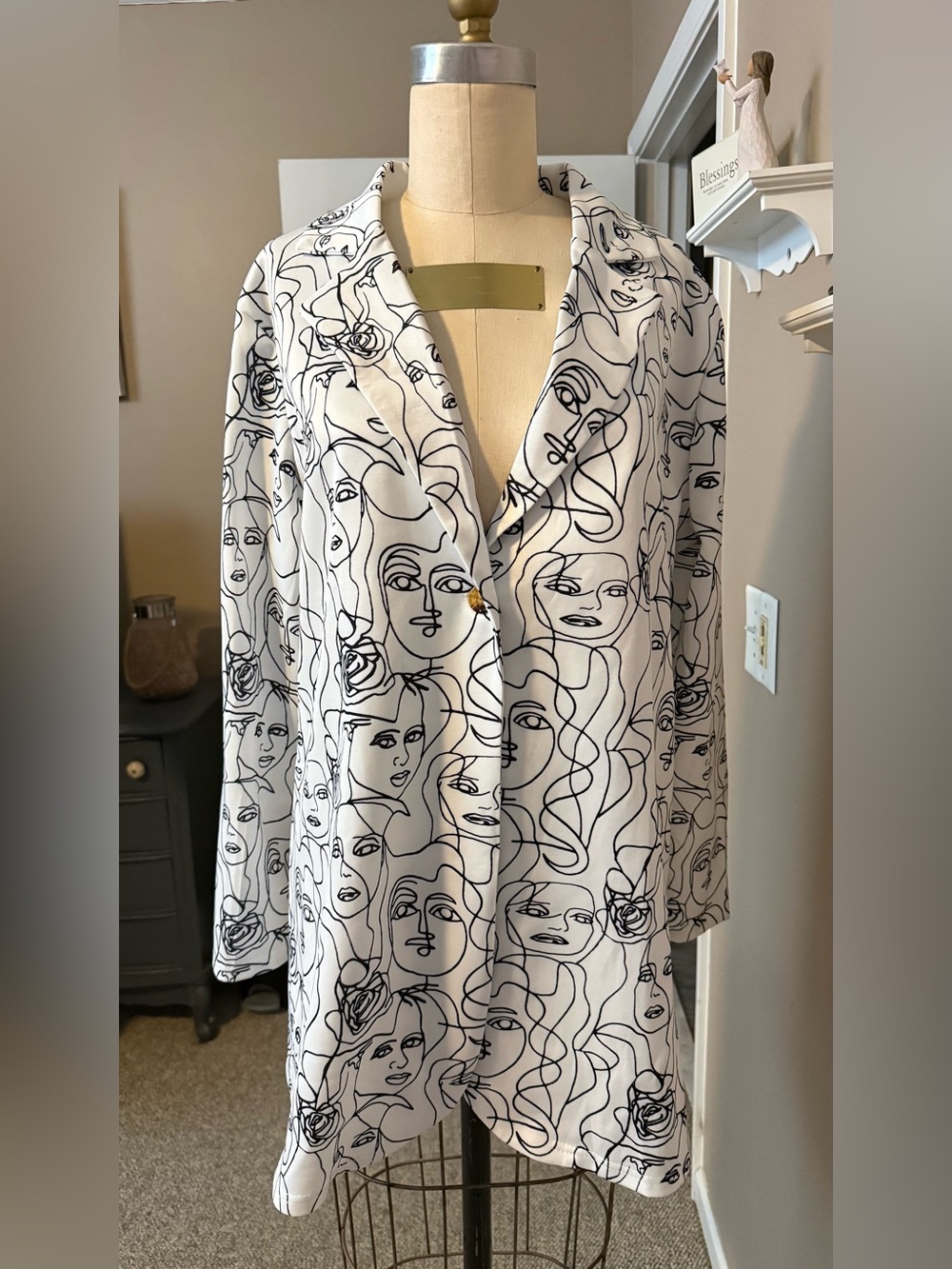 Abstract Line Art Face Blazer - Black & White